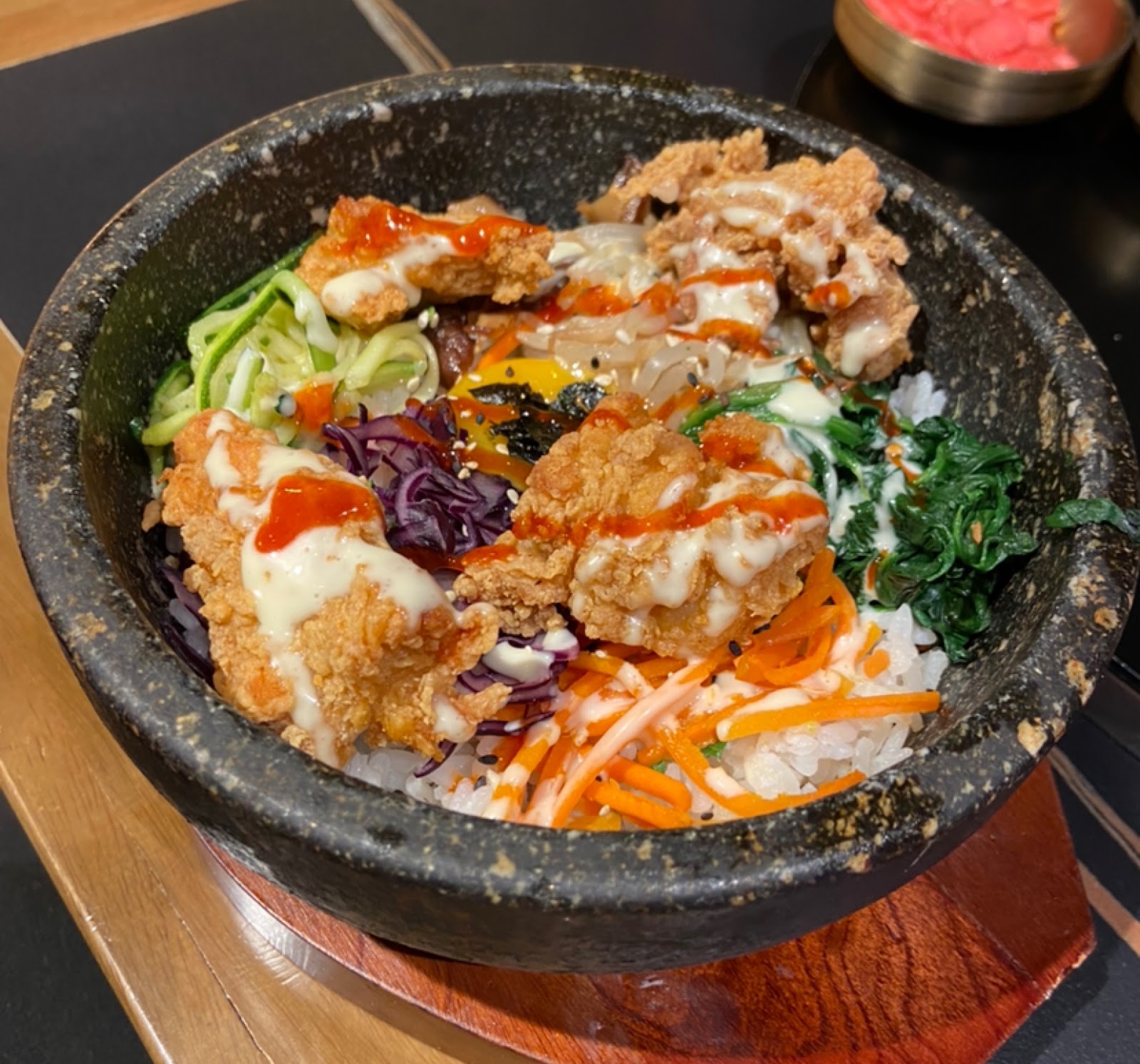 Bibimbap au poulet sauté
